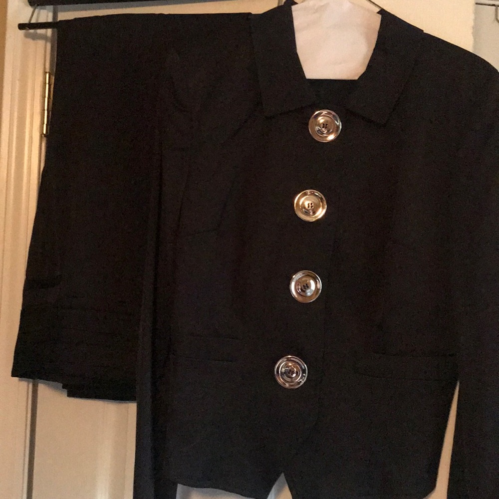 Tuxedo style suit w/Jacket